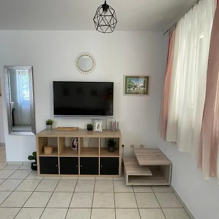 Antonija Punta Skala Next To Falkensteiner Lejlighed