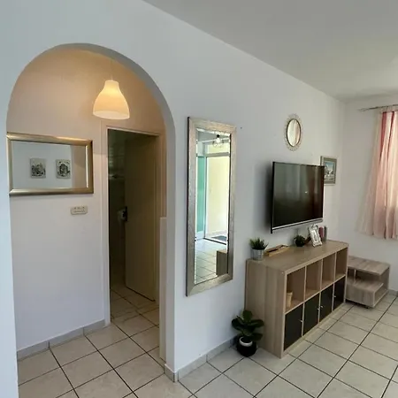 Antonija Punta Skala Next To Falkensteiner