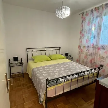 Antonija Punta Skala Next To Falkensteiner