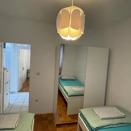 Antonija Punta Skala Next To Falkensteiner Petrcane