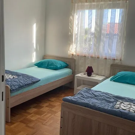 Antonija Punta Skala Next To Falkensteiner