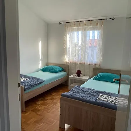 Apartmán Antonija Punta Skala Next To Falkensteiner