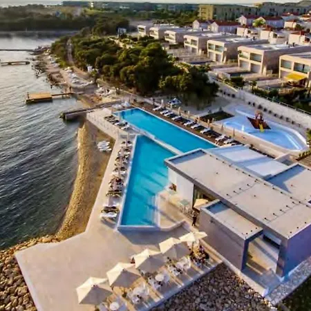 Apartment Antonija Punta Skala Next To Falkensteiner *