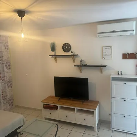 Lejlighed Antonija Punta Skala Next To Falkensteiner *