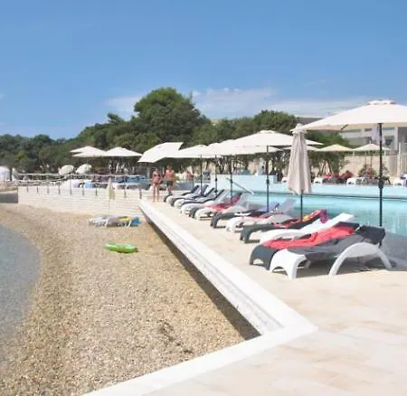 Apartmán Antonija Punta Skala Next To Falkensteiner *
