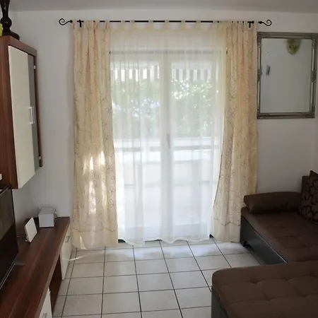 Antonija Punta Skala Next To Falkensteiner * Petrcane