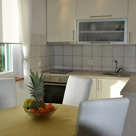 Apartment Antonija Punta Skala Next To Falkensteiner