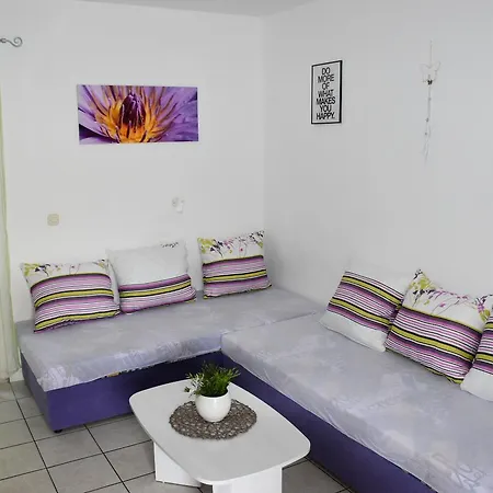 Apartment Antonija Punta Skala Next To Falkensteiner Petrčane