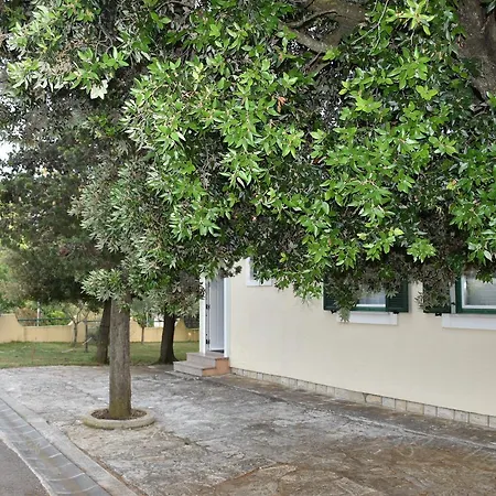 Antonija Punta Skala Next To Falkensteiner