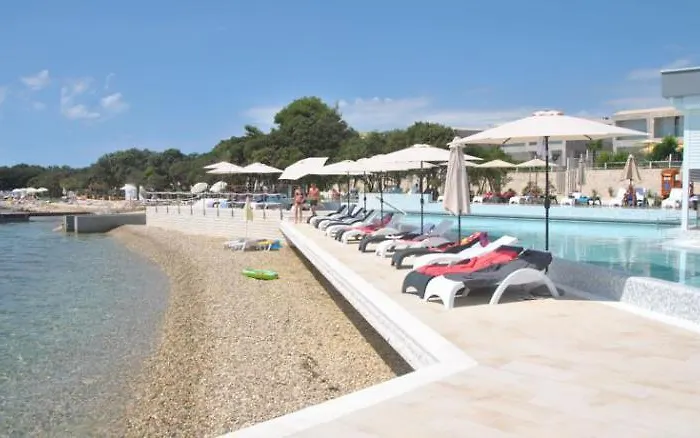 Apartmán Antonija Punta Skala Next To Falkensteiner *