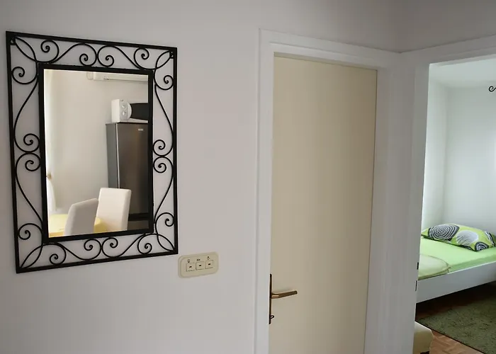 Apartmán Antonija Punta Skala Next To Falkensteiner
